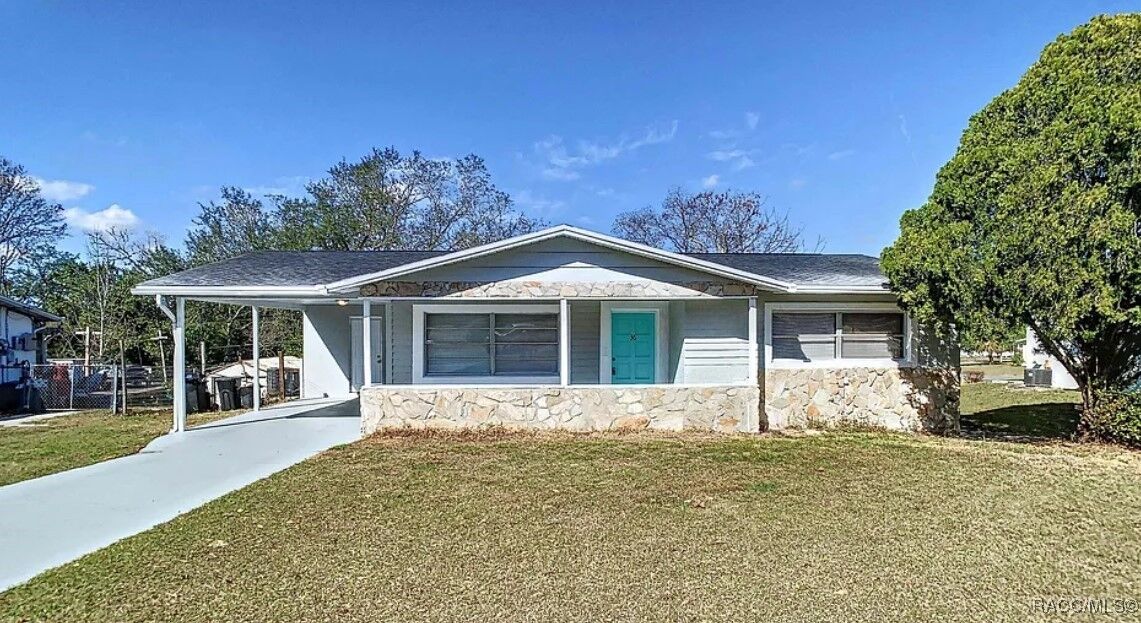 Property Photo:  36 S Harrison Street  FL 34465 