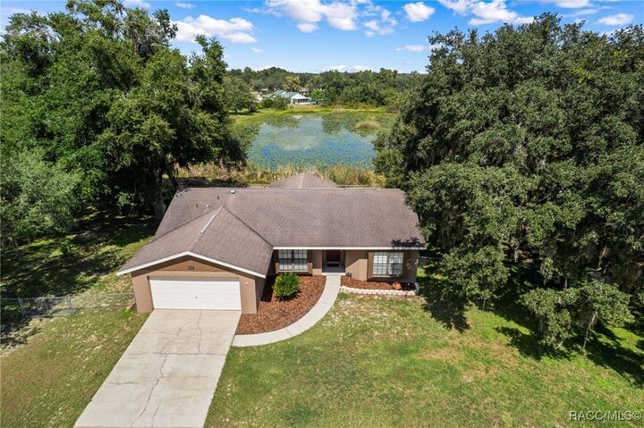 Property Photo: 9293 E Windwood Loop FL 34450