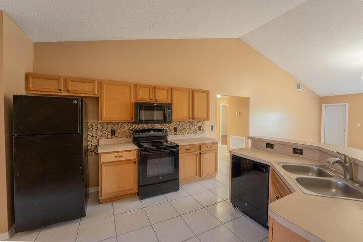 Property Photo: 2518 SW Cooper Lane FL 34984