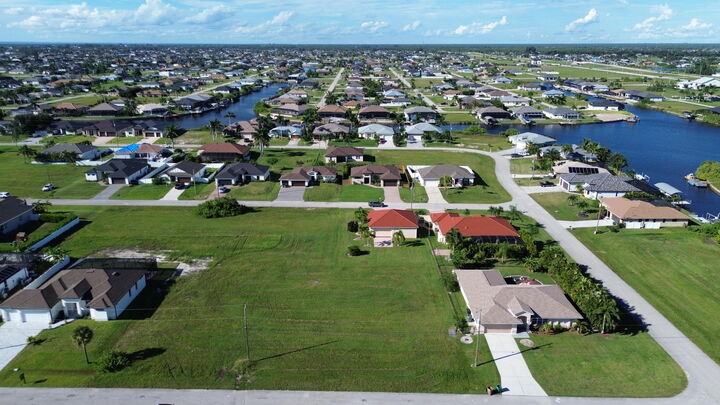 Property Photo:  3325 NW 8th Terrace  FL 33993 