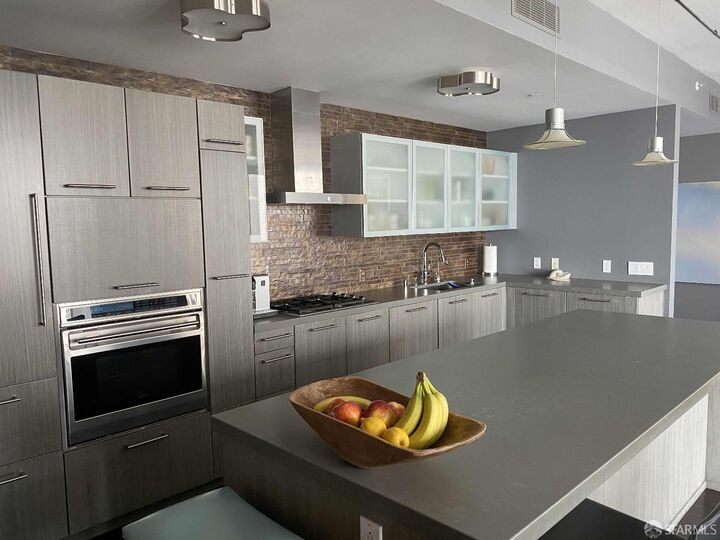 Property Photo:  301 Mission Street 35C  CA 94105 