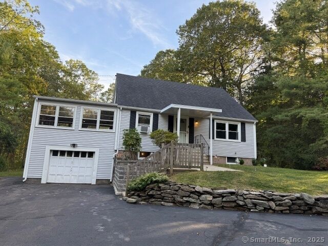 Property Photo:  419 Chamberlain Hill Road  CT 06441 