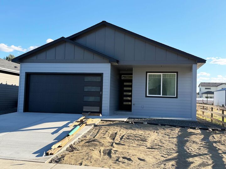 Property Photo:  18616 E Riverway Ave  WA 99016 
