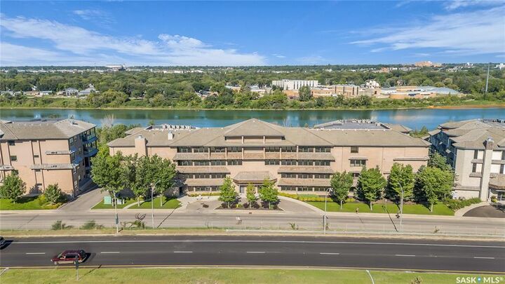 Property Photo:  623 Saskatchewan Crescent W 135  SK S7M 0A5 