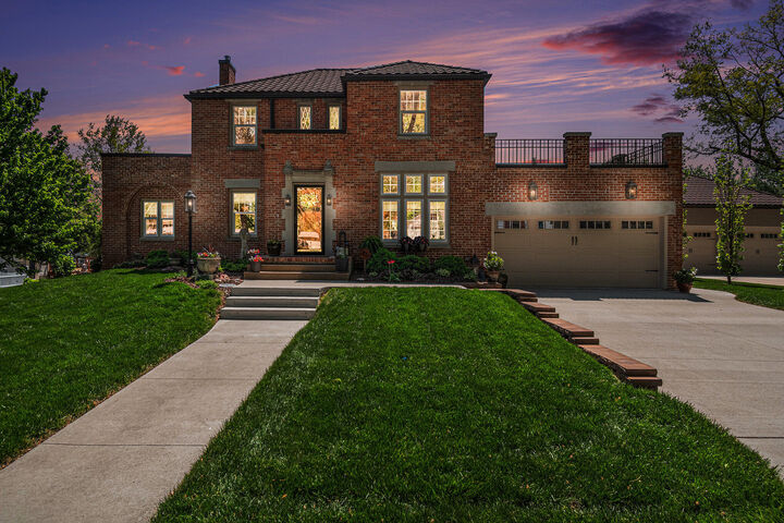 Property Photo:  1020 E Valley St  Street  IA 51566 