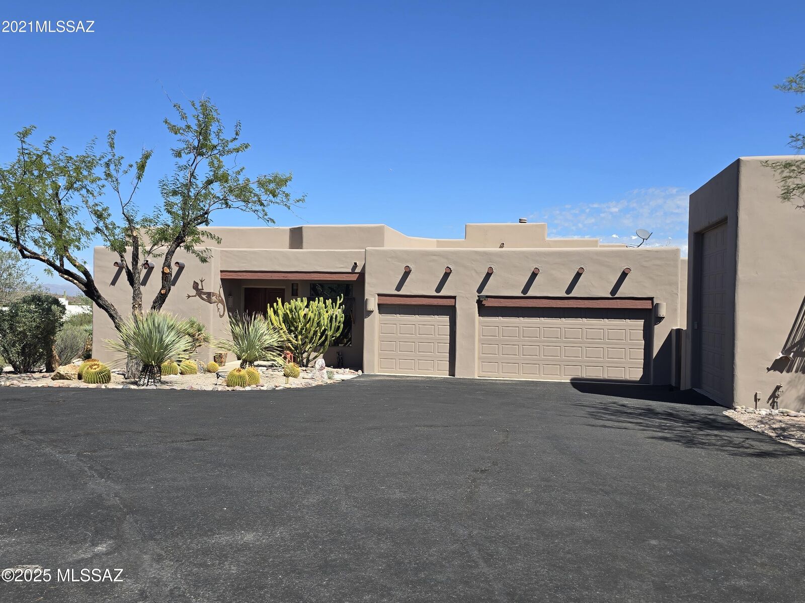 Property Photo:  4880 W McElroy Dr  AZ 85745 