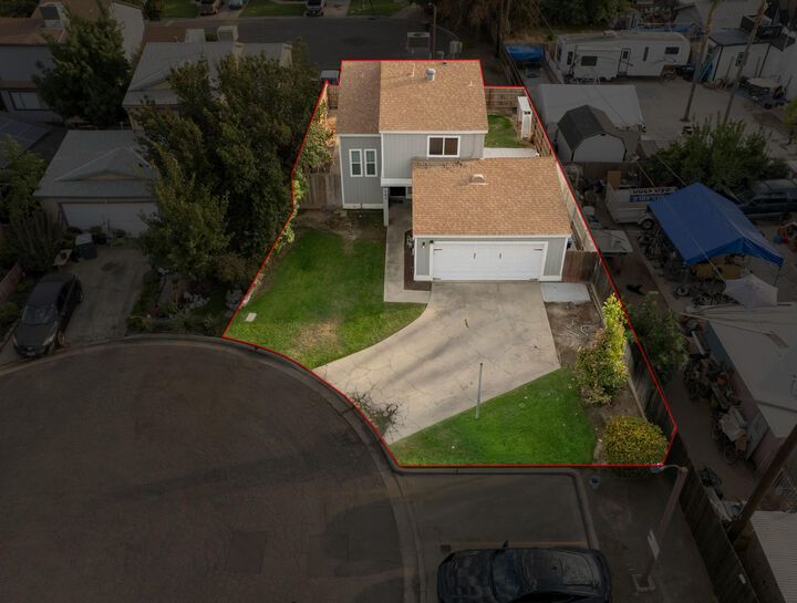 Property Photo:  203 E Harold Court  CA 93291 