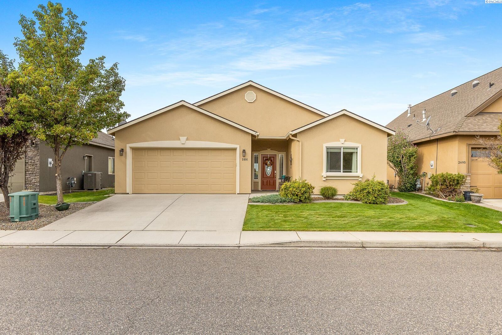 Property Photo: 2691 Eaglewatch Lp WA 99354