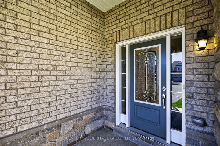 Photo de la propriété:  63 Jewelwing Court  ON L3Z 0N7 