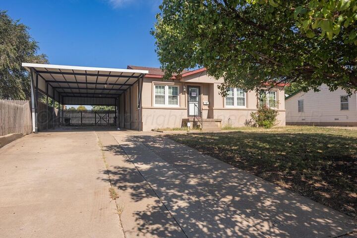 Property Photo:  3203 Martin Road  TX 79107-6925 