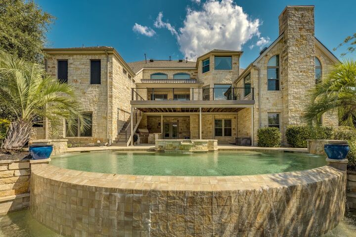 Property Photo: 111 Sebastians Run TX 78738