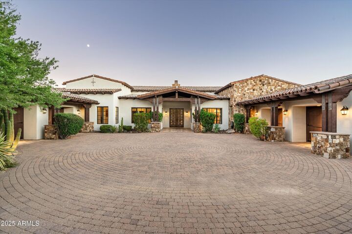 Property Photo:  8427 E Homestead Circle  AZ 85266 