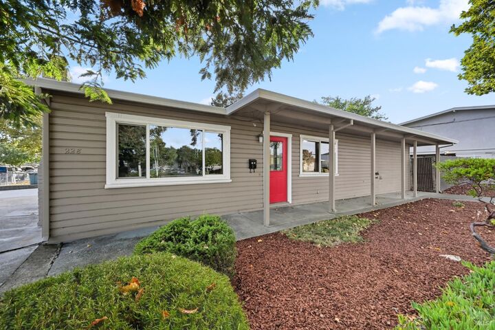 228 S McDowell Boulevard  Petaluma CA 94954 photo