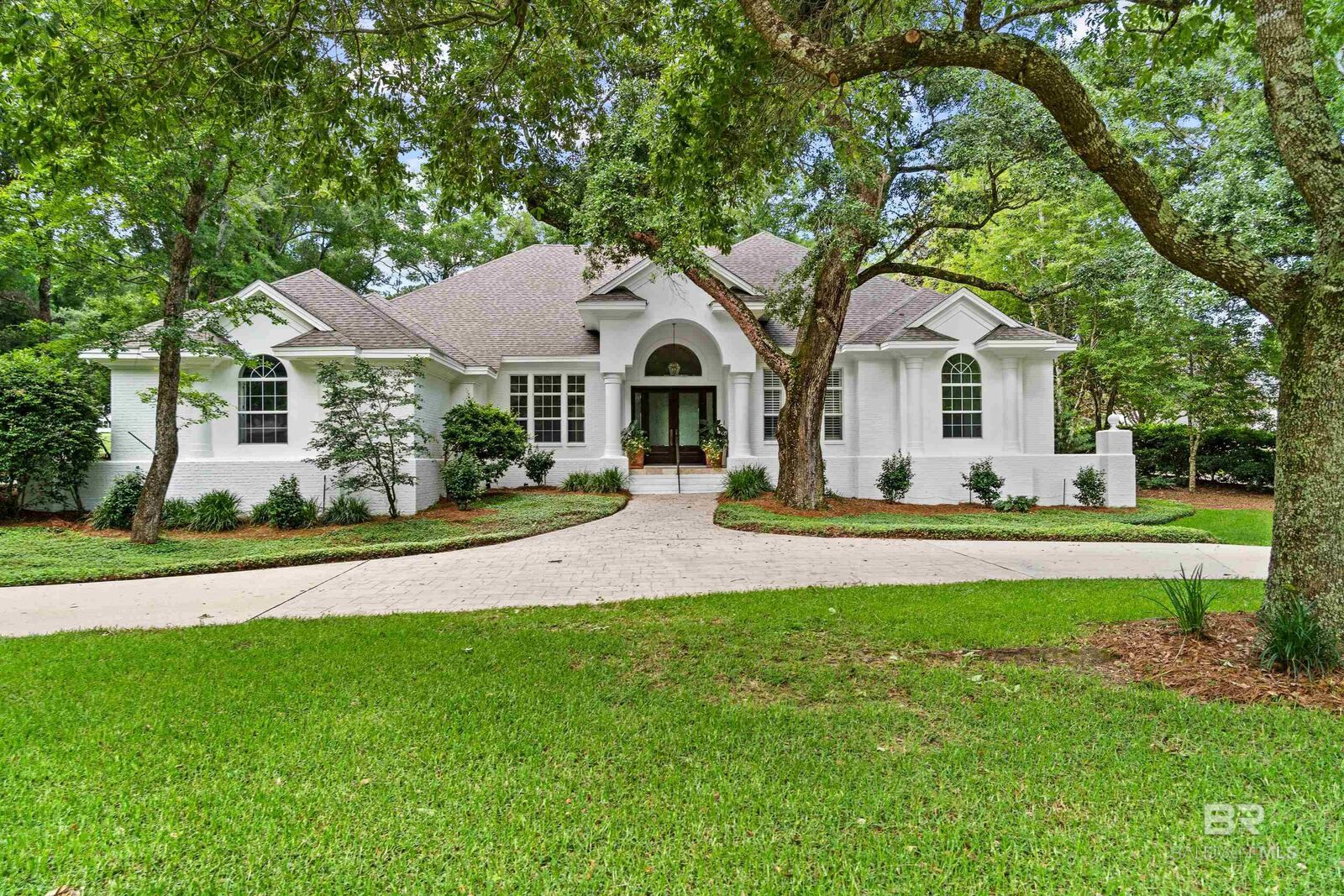 Property Photo: 6820 Beaver Creek Drive AL 36532