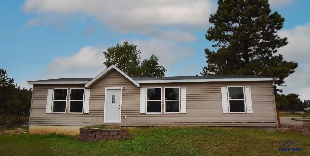 Property Photo: 6979 Evergreen Dr SD 57718