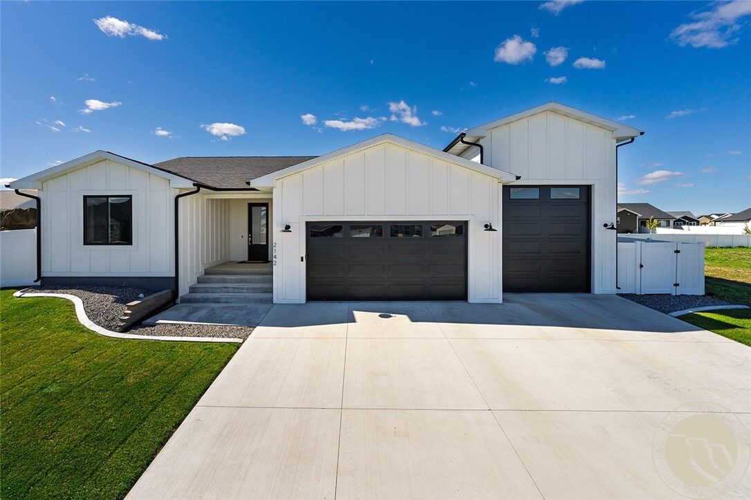 Property Photo:  2142 Gleneagles Blvd  MT 59105 