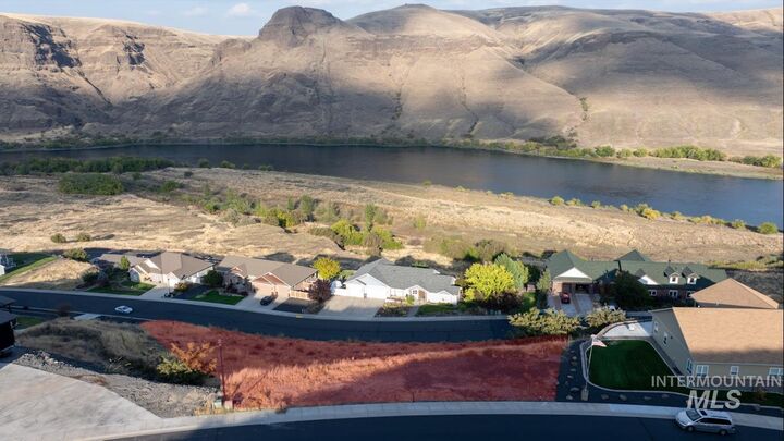 Property Photo:  1493 River Ridge  WA 99402 