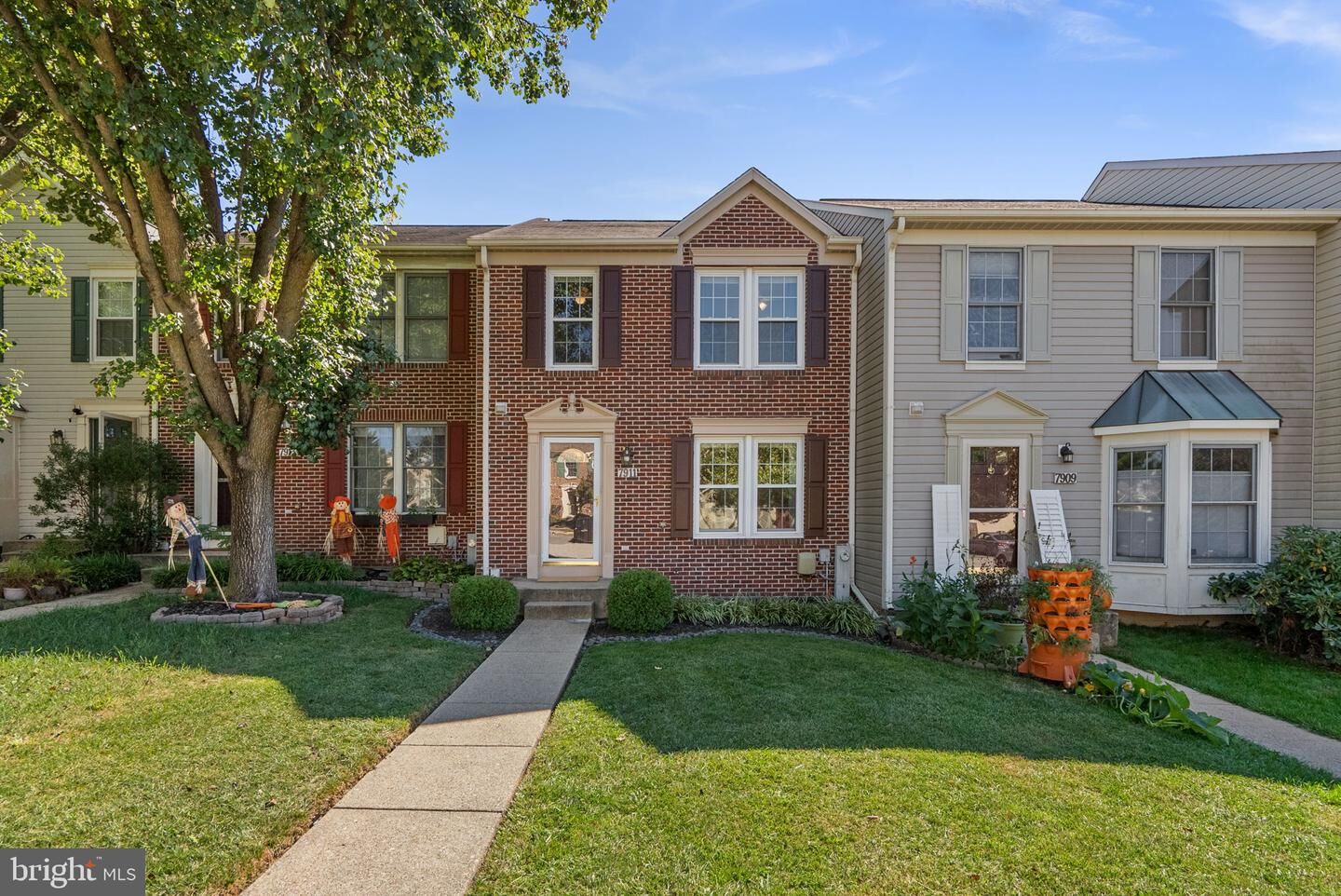 Property Photo: 7911 Brightwind Court MD 21043