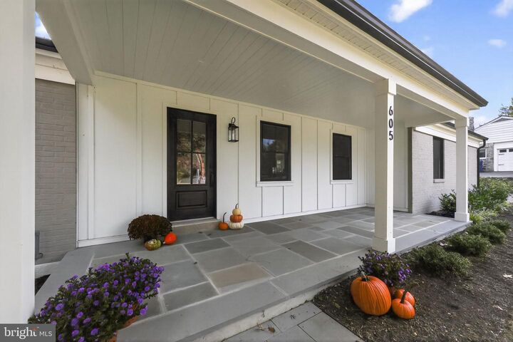 Property Photo: 605 Bowers Lane PA 19086