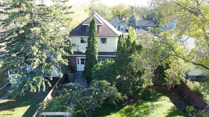 1014 Jessie Avenue  Winnipeg MB R3M 1B2 photo