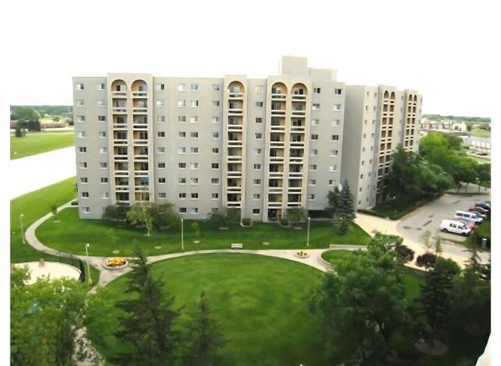 Property Photo: 3000 Pembina Highway MB R3T 3Z2