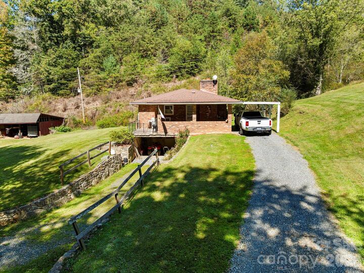 Property Photo:  1623 Ammons Branch Road  NC 28753 