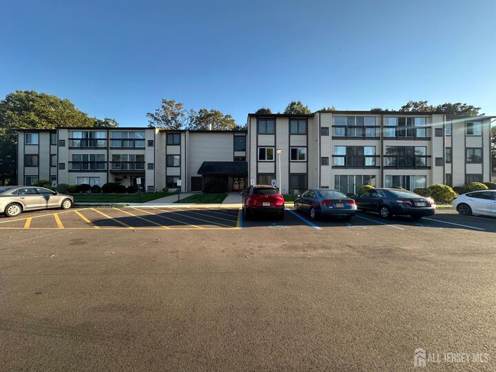 Property Photo:  277 Crosse Drive 2G  NJ 08831 