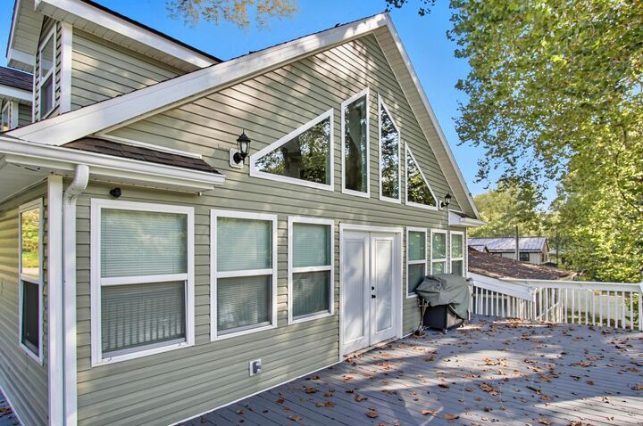 Property Photo:  6711 N State Route 60 NW  OH 43756 