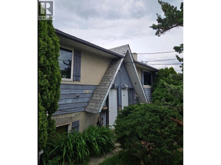 640  642 Courtenay Crescent Crescent  Kamloops BC V2B 1Z6 photo
