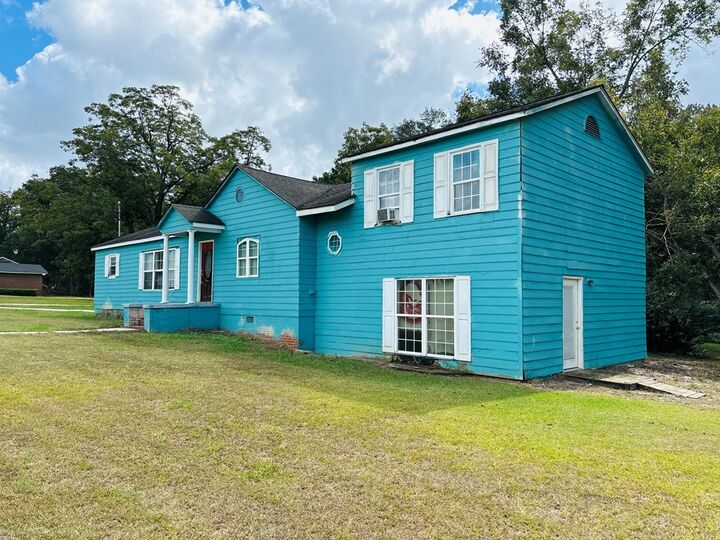 Property Photo: 390 West College St GA 31001