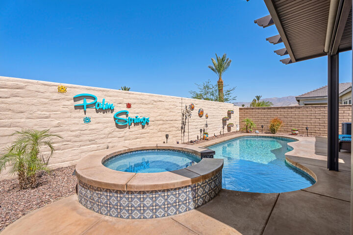 Property Photo: 43875 Treviso Drive CA 92203