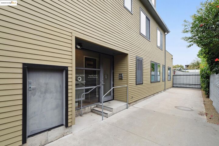 Property Photo:  1010 Grayson  CA 94710 