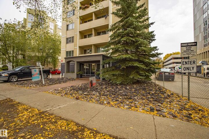 Property Photo: 10021 116 Street NW 404 AB T5R 0V7