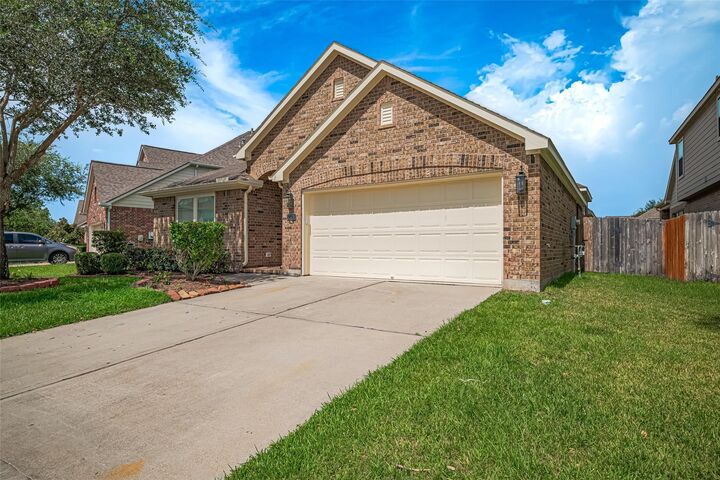 13315 Peach Orchard Lane  Richmond TX 77407 photo