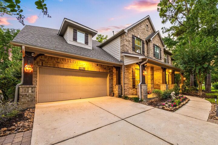 Property Photo:  50 N Beech Springs Circle  TX 77389 