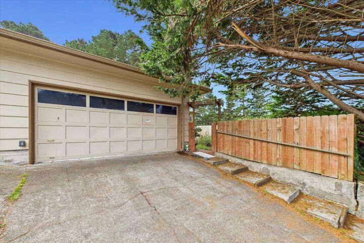 Property Photo:  2284 Parkwood Boulevard  CA 95503 