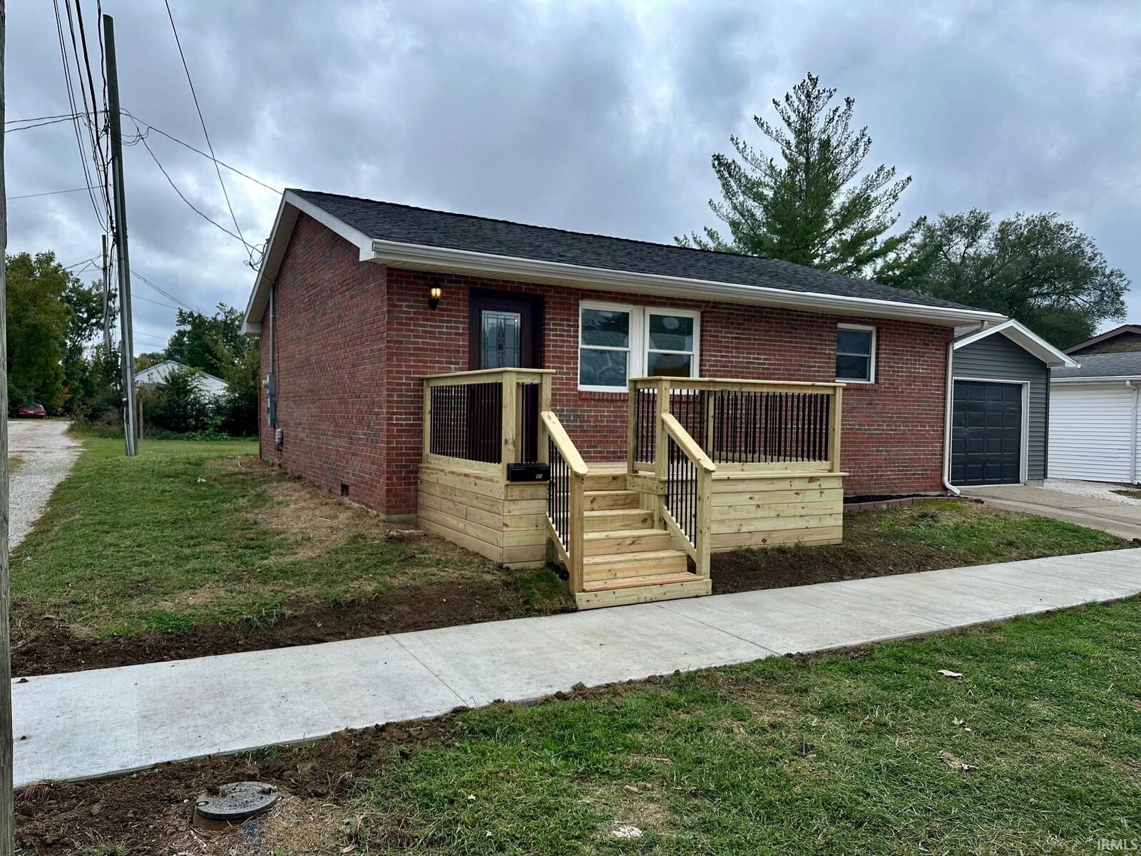 Property Photo:  403 E Illinois Street  IN 47670 