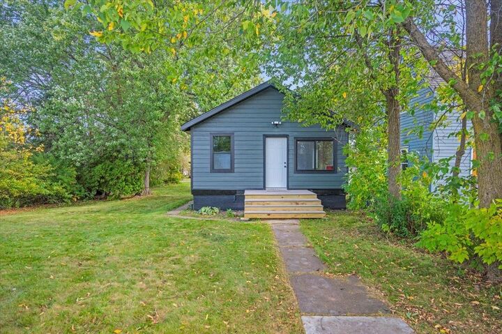 Property Photo:  1320 Fisher Ave  WI 54880 