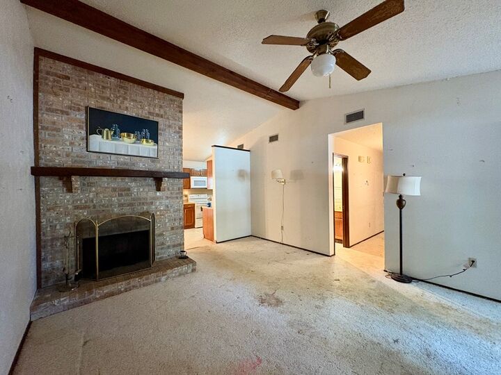 Property Photo:  817 Wells  TX 75941 