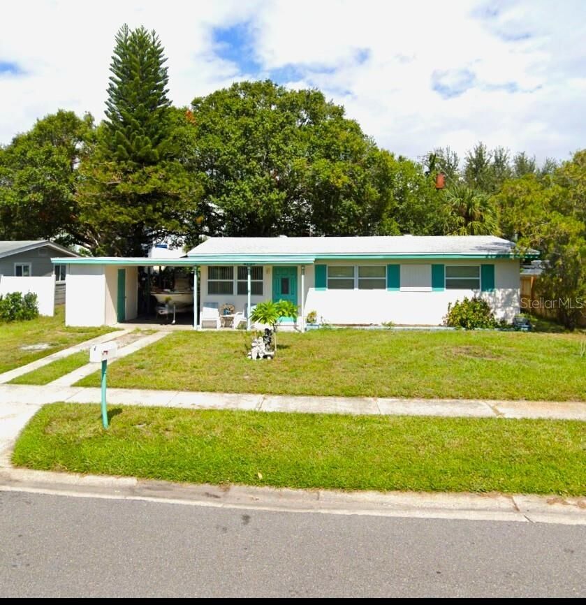 Property Photo: 4727 W Wallace Avenue FL 33611