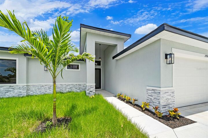 Property Photo:  2990 Hackensack Avenue SE  FL 32909 