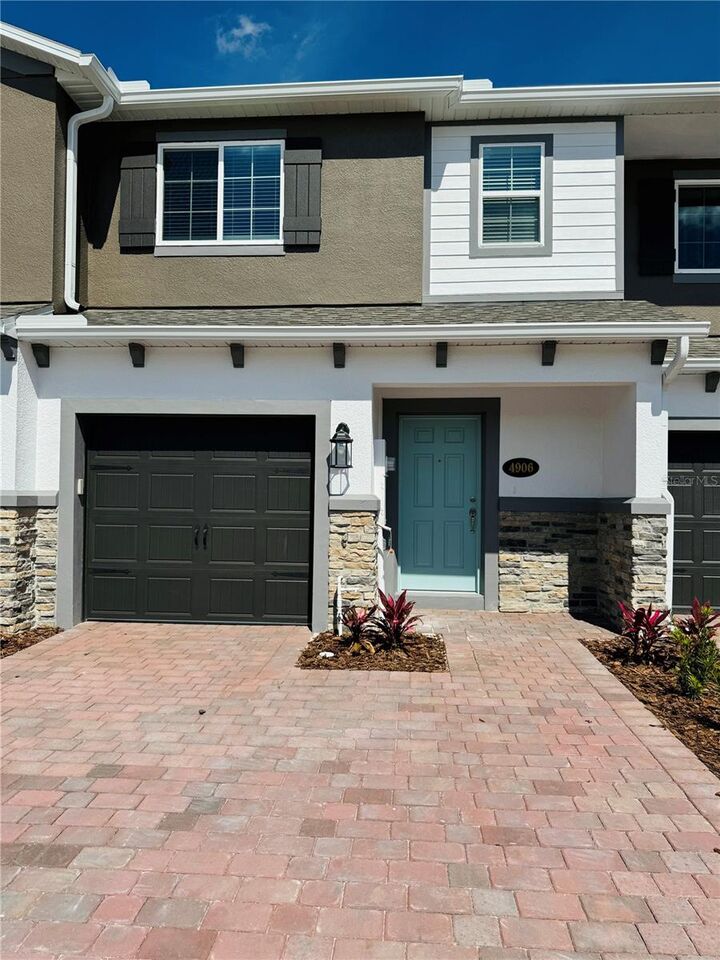 Property Photo: 4906 Livingston Lane FL 32765