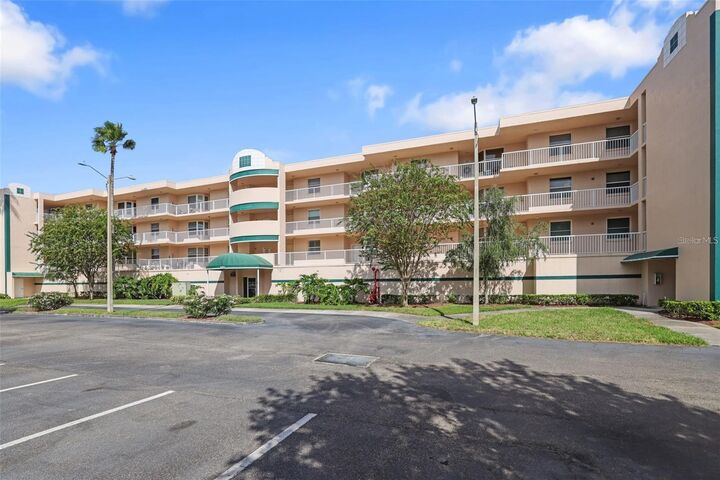 Property Photo:  6251 Shoreline Drive 2101  FL 33708