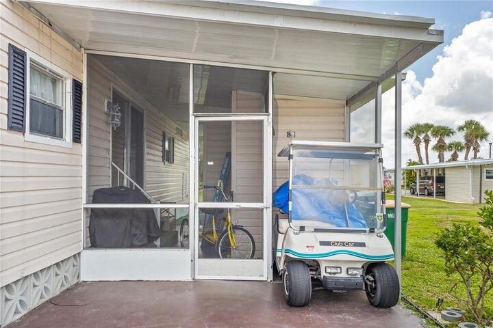 Property Photo: 2100 Kings Highway 175 FL 33980