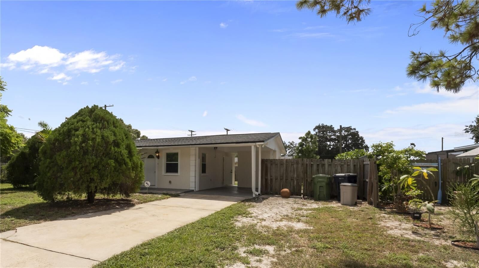 Property Photo: 3202 W Rogers Avenue FL 33611
