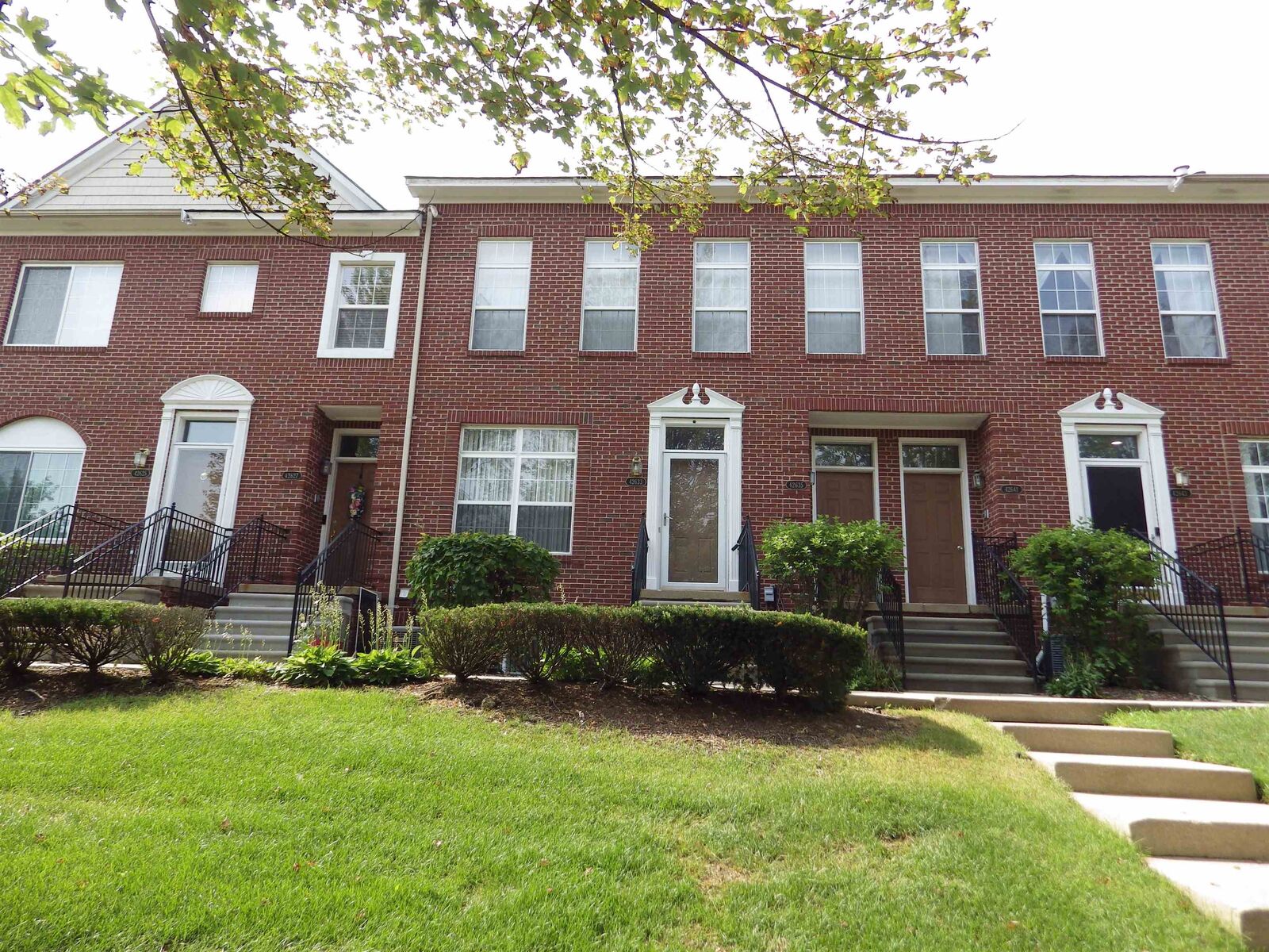 Property Photo:  42633 Park Cresent Drive  MI 48313 