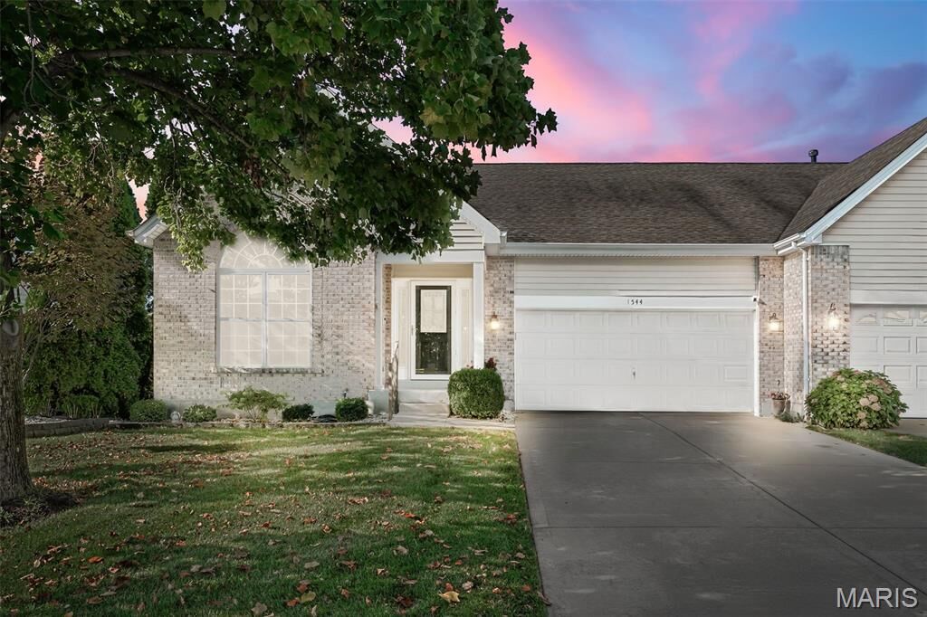 Property Photo: 1544 Ridgepointe Place Drive 174 MO 63367