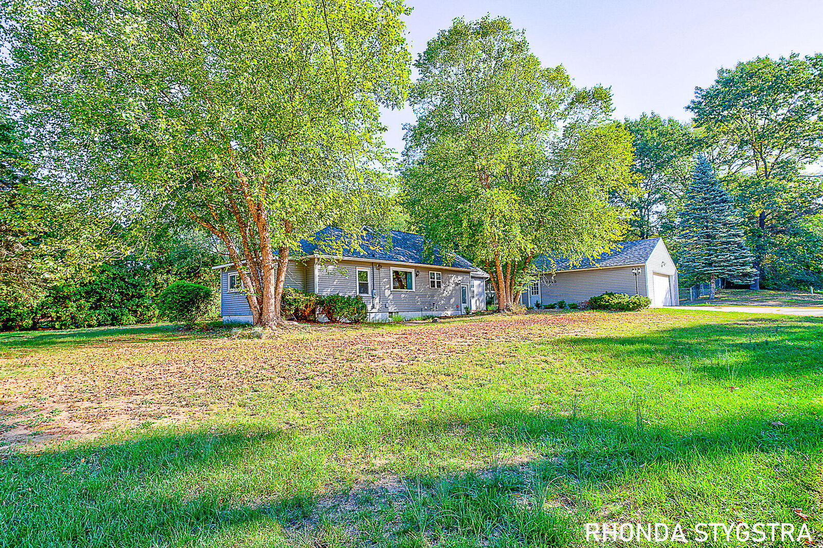 Property Photo: 5090 Wakefield Avenue NE MI 49321