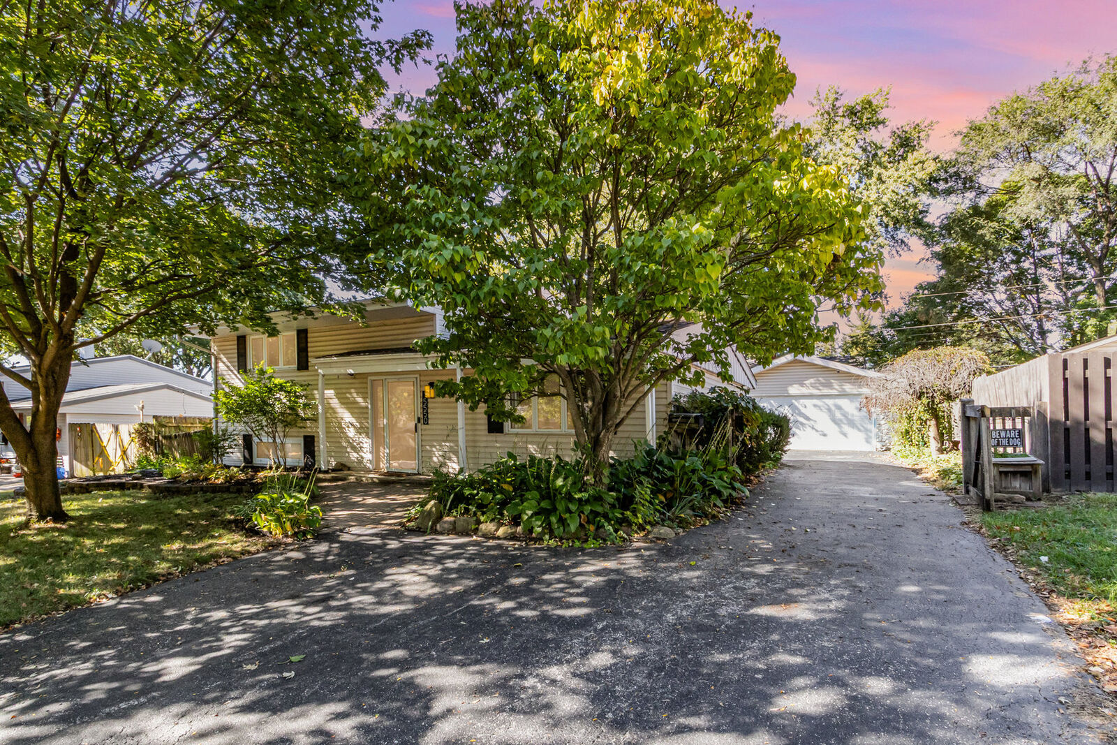 Property Photo: 15550 S Muir Drive IL 60441