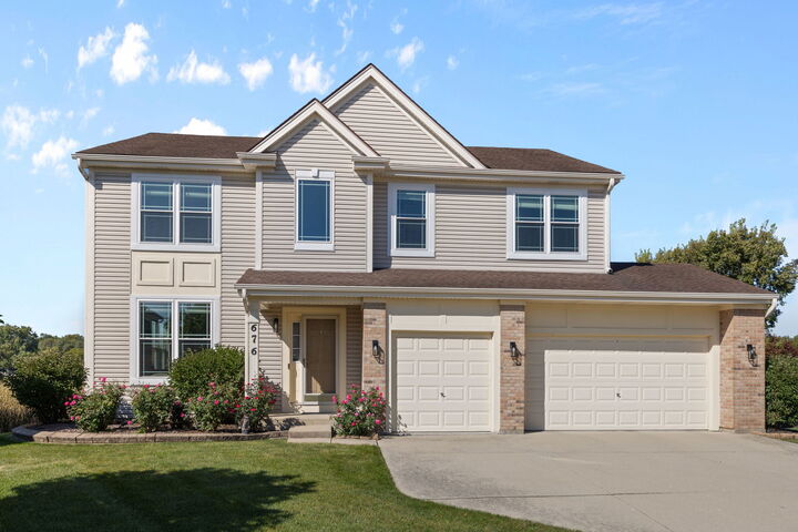 Property Photo:  676 Quincy Court  IL 60188 